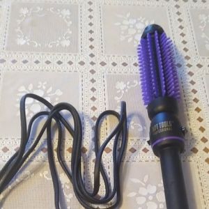 CURLING BRUSH ( NEW)